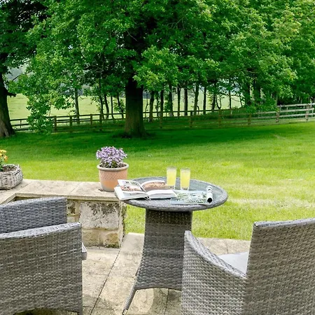 1 Bed In Harrogate 83317 Holiday home *